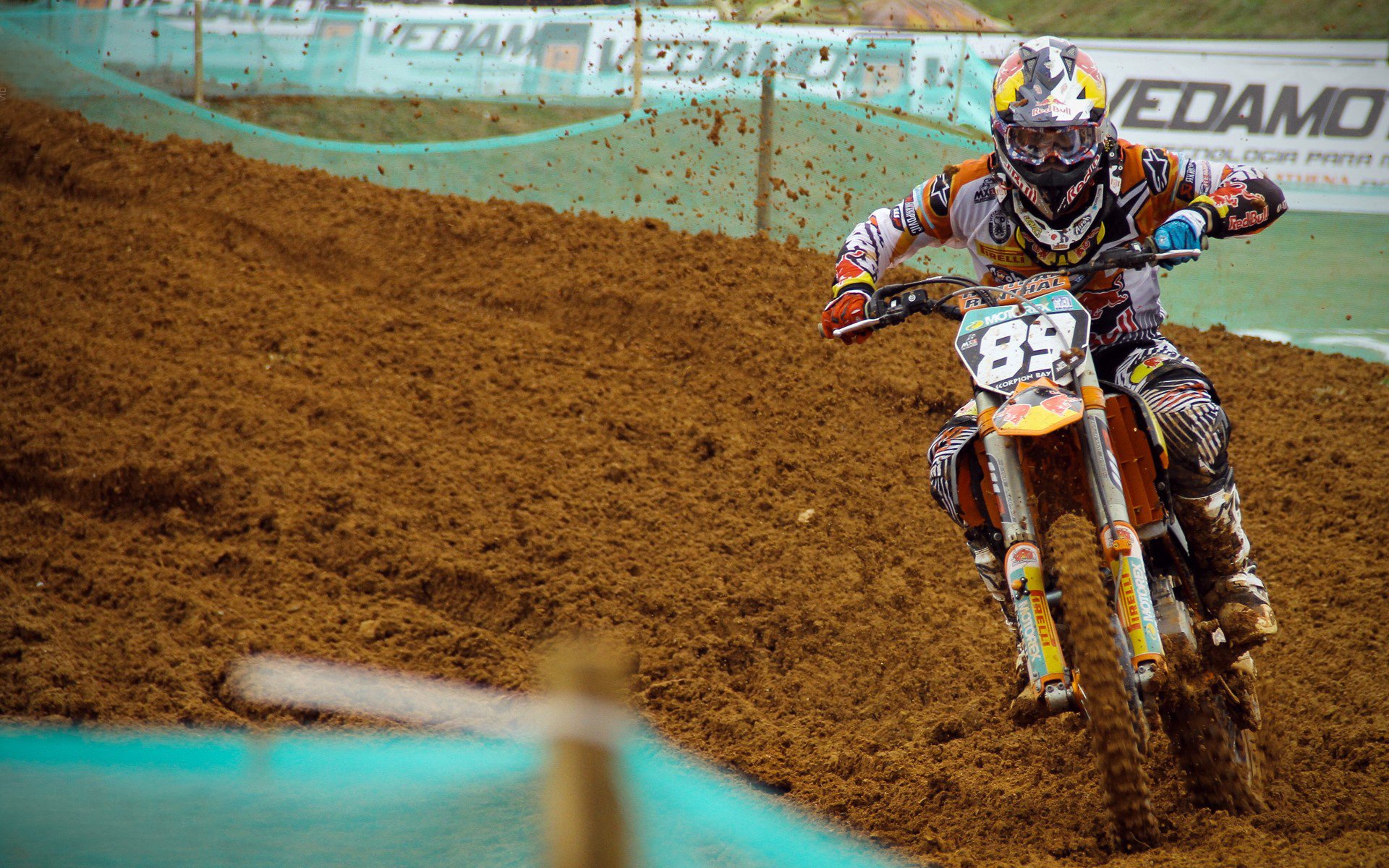 “未来之星:全国青少年足球锦标赛激烈厮杀”,未来少儿足球俱乐部